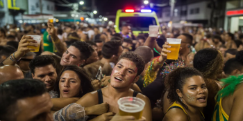 Carnaval e Autodestruição Silenciosa
