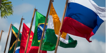 "Brasil e BRICS: O Bloco Econômico em Rumo à Cooperação Militar"